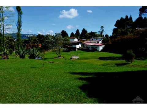 vendo casa campestre bonita en guarne vereda la pastorcita