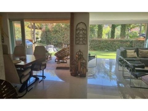 vendo casa de 310 m2 en la loma de los benedictinos en unidad cerrada