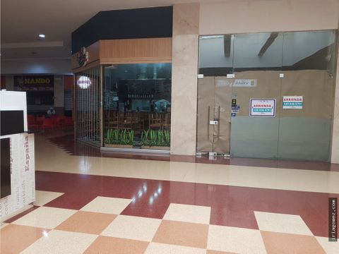 alquilo local en centro comercial americano