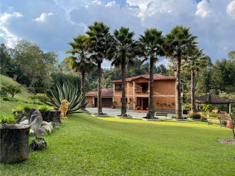 casa en venta en llanogrande con increibles zonas verdes