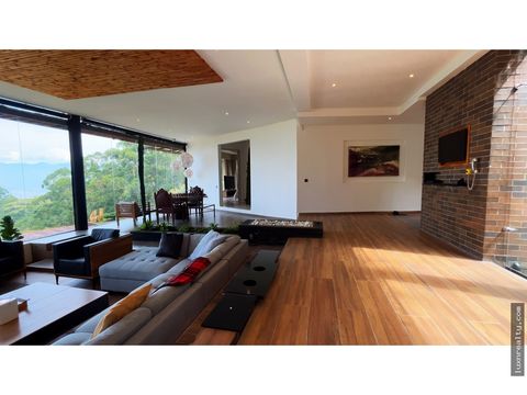 casa moderna de lujo con vista panoramica en el mirador