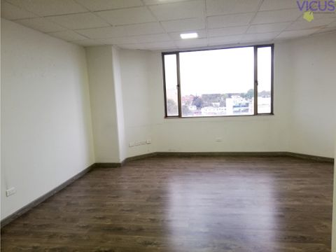 venta oficina en edificio ubicada en el lago