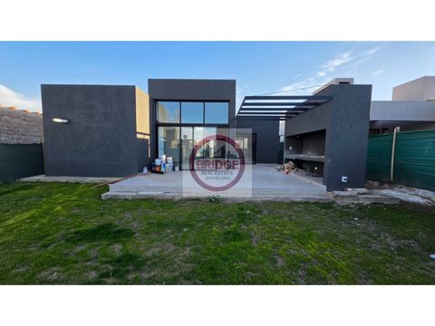 casa en alquiler barrio privado pueblo malbec