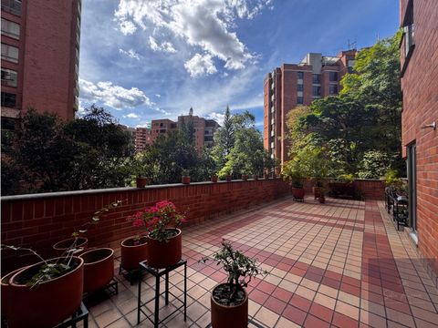 espectacular apartamento en el poblado con terraza