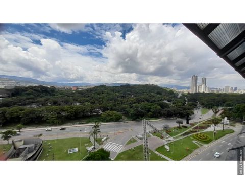 alquiler de amplisima oficina ubicada en plaza venezuela