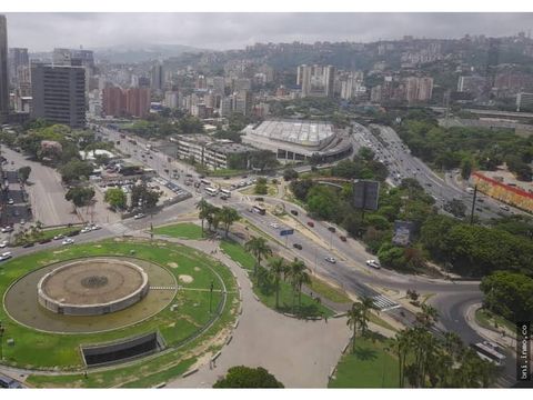 alquiler de amplia funcional y versatil oficina en plaza venezuela