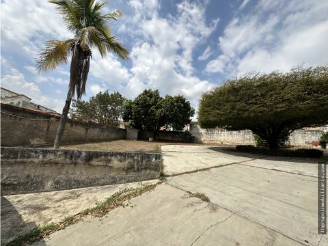 venta terreno en calle ciega urb la vina