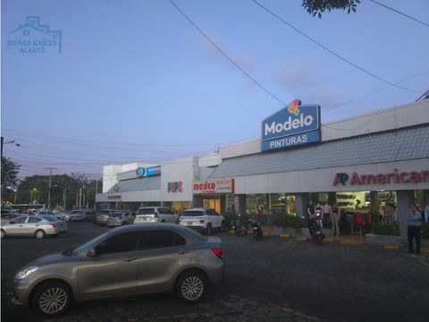 9 modulos comerciales con 2 bodegas ubicadas en plaza espana