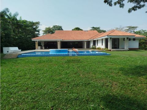hermosa casa campestre en venta villavicencio