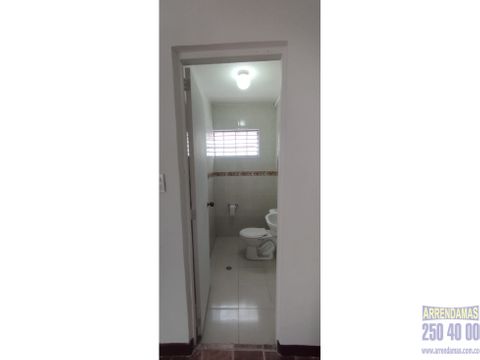 arriendo casa de dos niveles en laureles