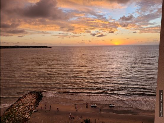 Se Vende En Cartagena con Super Vista, El Laguito 3 Balcones