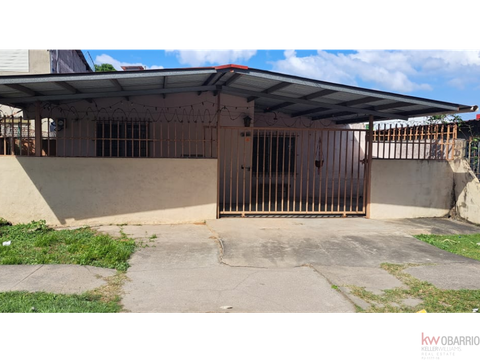 se vende casa comercial en barrio balboa panama oeste