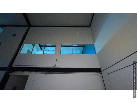 se alquila amplia bodega en las mananitas
