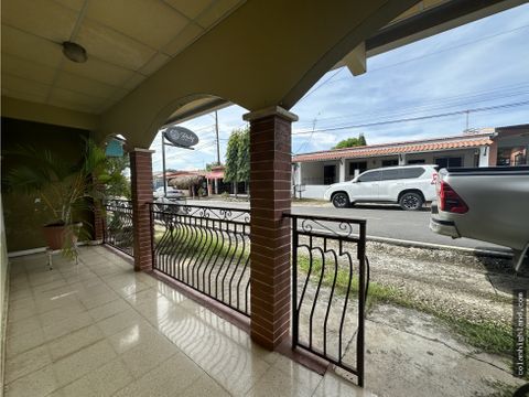 se vende casa en urbanizacion la ermita las tablas