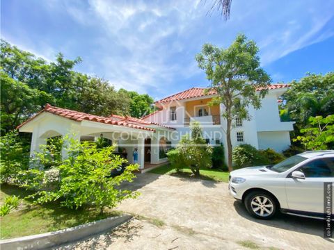 se vende casa en club de golf de coronado