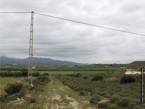 terreno con luz agua y acceso asfaltado