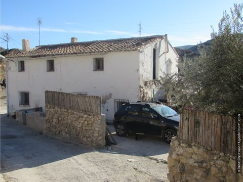 casa con parcela en los perales