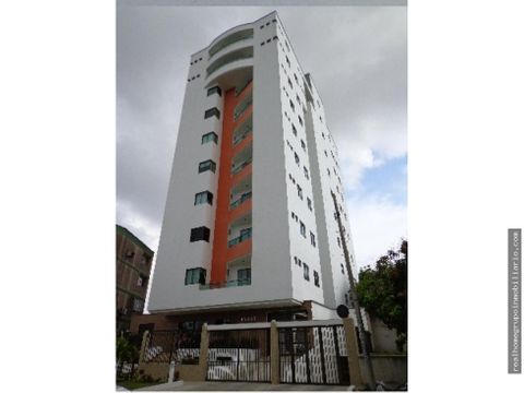 apartamento duplex cerca al parque venezuela