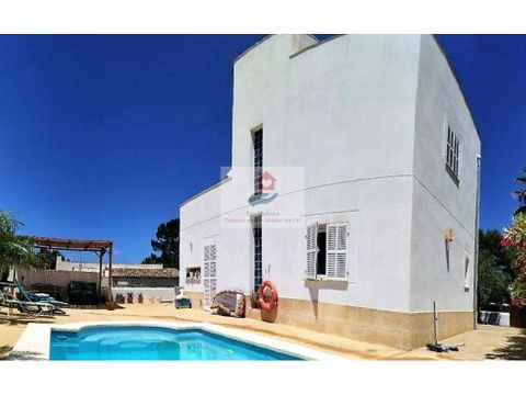 chalet con piscina en arta