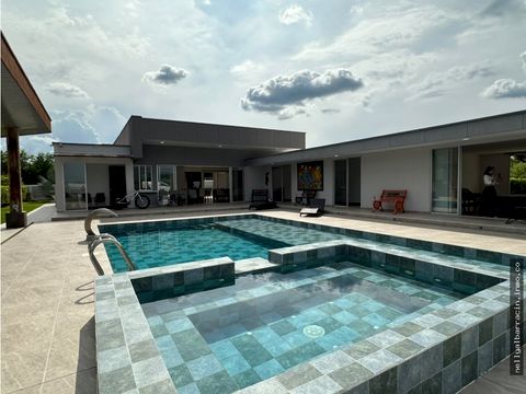 en venta casa campestre en cerritos pereira
