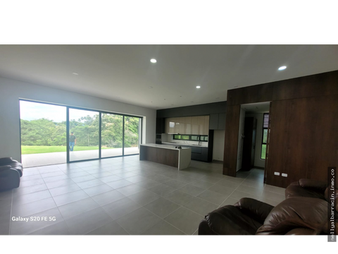 en venta casa campestre en cerritos pereira
