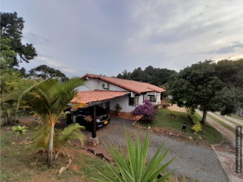 venta casa campestre en colinas de miravalle jamundi