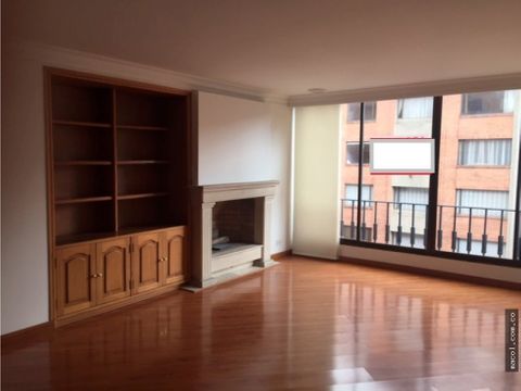 arriendo lindo apartamento en la carolina