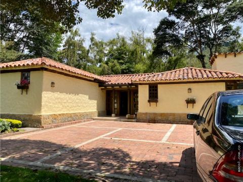 arriendo o vendo linda casa rodeada de jardines en sindamanoy