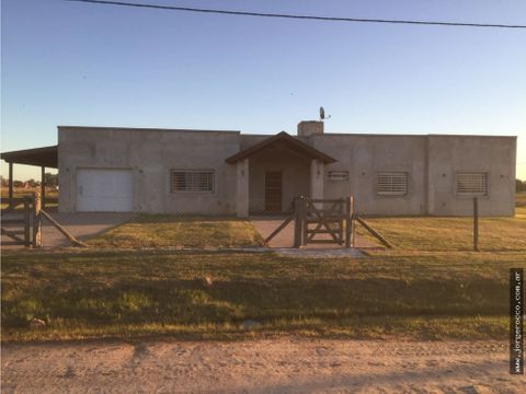 muy linda casa quinta en brandsen