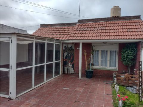 latorre prop vende chalet 3 amb con quincho y departamento regional