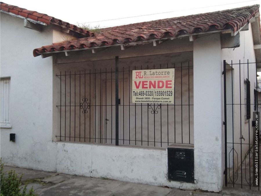 latorre prop vende chalet a refaccionar barrio las avenidas