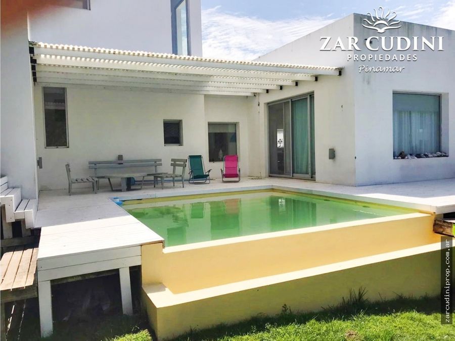 venta costa esmeralda casa 6 ambientes con piscina