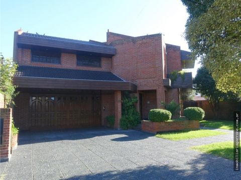 venta chalet 4 dormitorios con psicina mar del plata parque luro