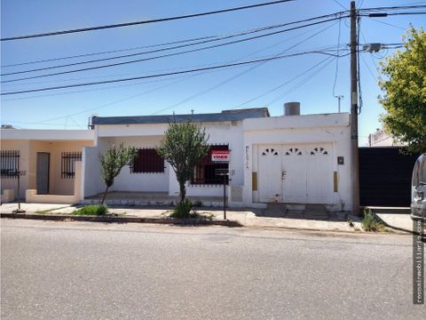 casa de 2 dormitorios en barrio castagnino