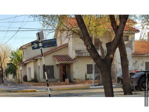 venta de importante casa esquina de 2 plantas en rivadavia mendoza