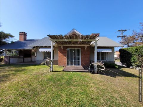 casa en venta pinamar zona iglesia cerca del mar quincho cocheras