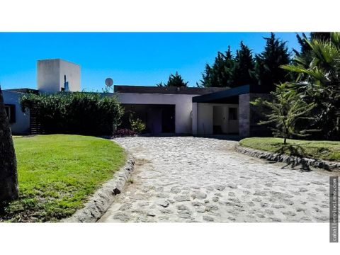 venta casa de 3 dormitorios en country causana villa carlos paz