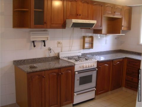 departamento en zona residencial a la venta