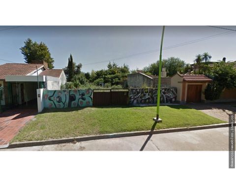 lote en barrio residencial con salida a dos calles