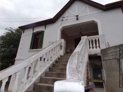 vendo casa antigua en unquillo