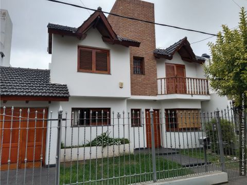 vendo amplia casa de 3 dormitorios en barrio parque horizonte