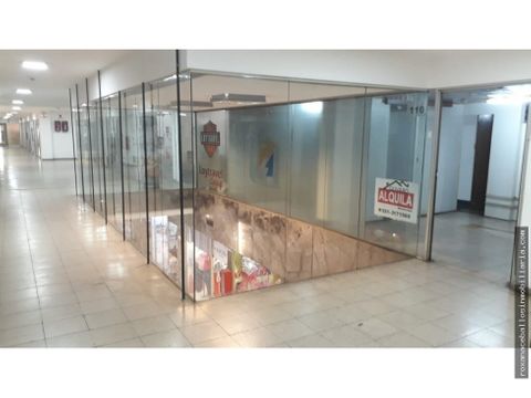 se vende oficina centrica en galeria planeta