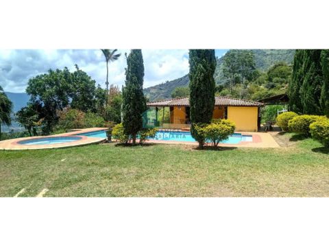 se vende finca en copacabana ant vereda el zarzala 10 min de niquia