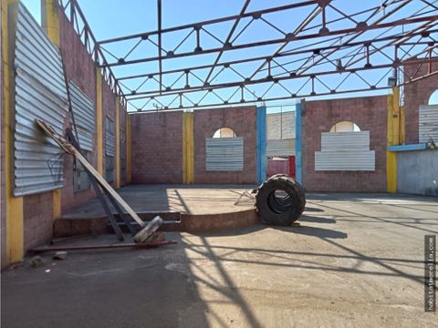 lm renta de bodega en furamo frente a cancha de futbol