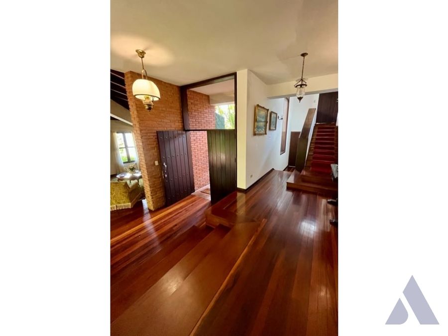 Se vende casa 377m2 La Lagunita 3827 4