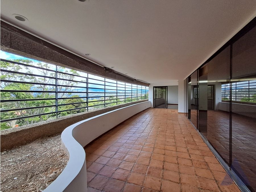 Alquilo apartamento c/ terraza 400m2 Sebucan 8954 4