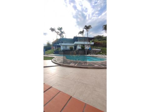 se vende finca en combia
