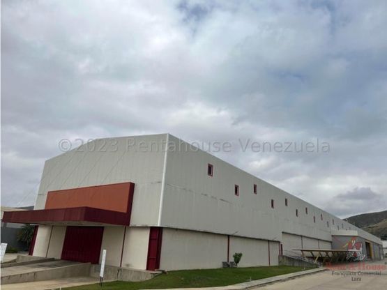 En venta Galpon zona Industrial  II Barquisimeto 23-32485