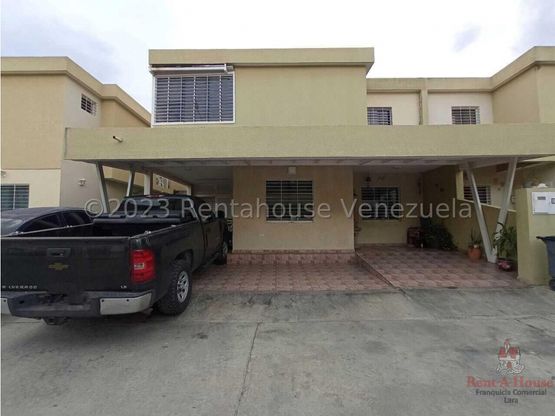  Casa en venta en Trapiche Villa Cabudare Rentahouse Lara K G