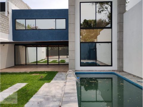 hermosa casa en fraccionamiento lomas de cuernavaca